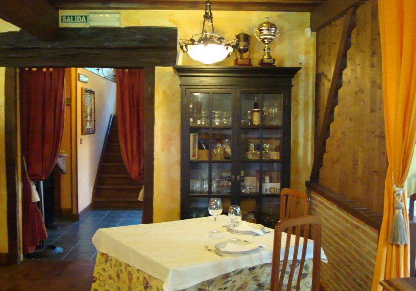 prada a tope treceno cantabria restaurante comedor 07